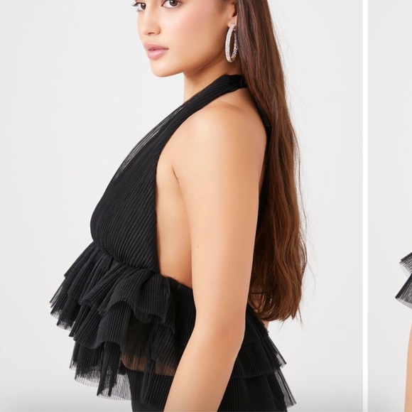 Black halter top - Picture 2 of 6